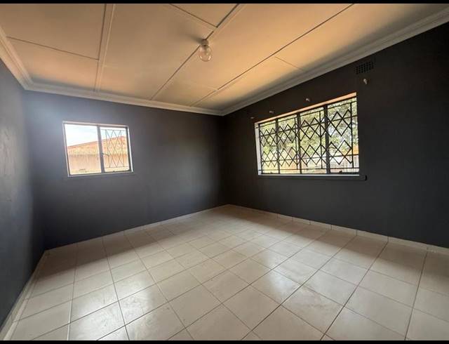 8 BEDROOM HOUSE FOR SALE IN VANDERBIJLPARK CW 6